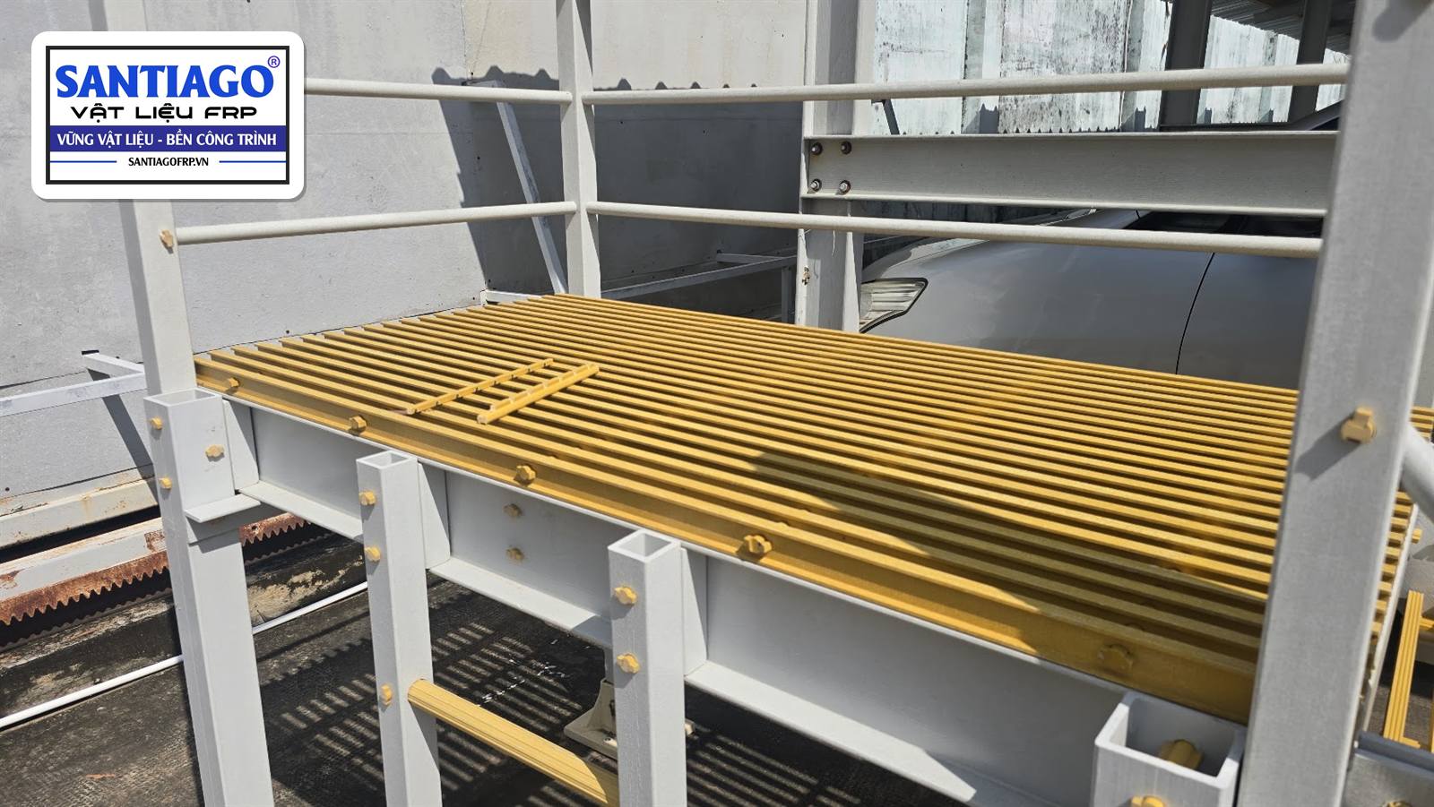 Working platform floored with FRP grating