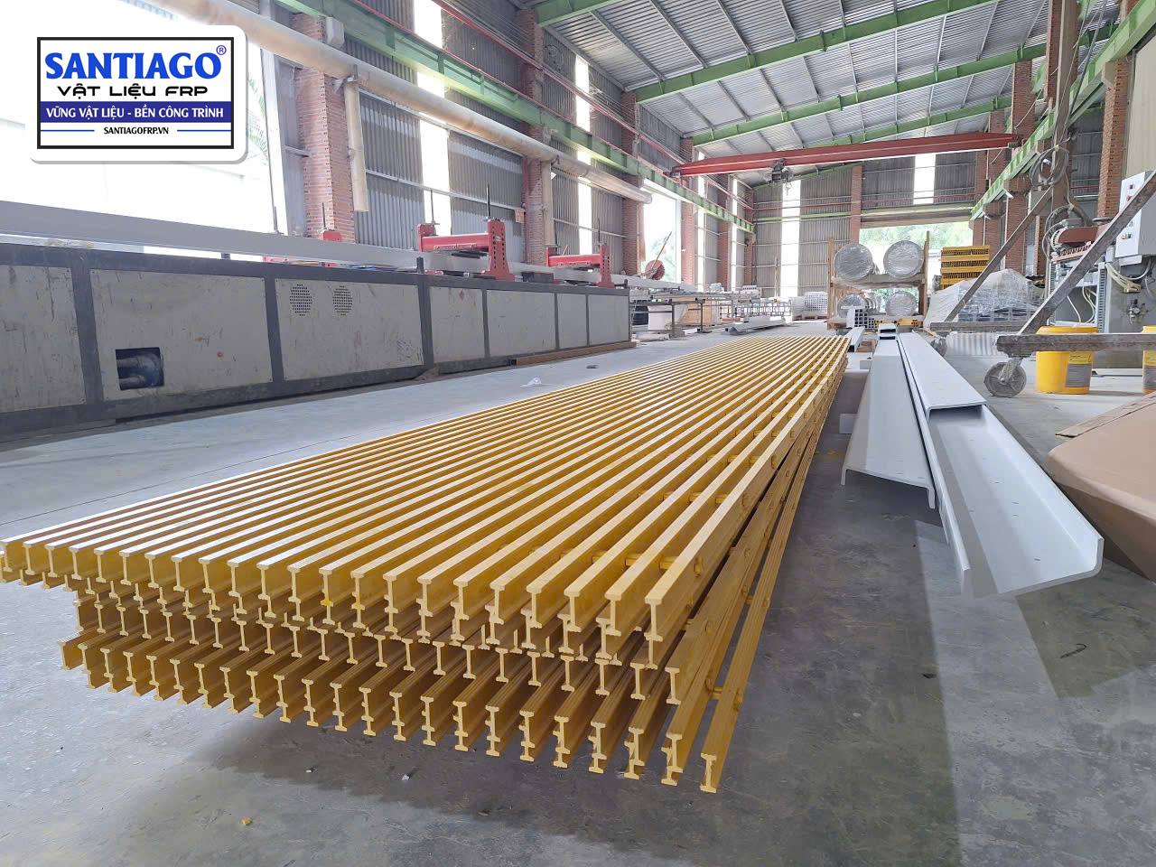 Sàn grating FRP màu vàng trải dài