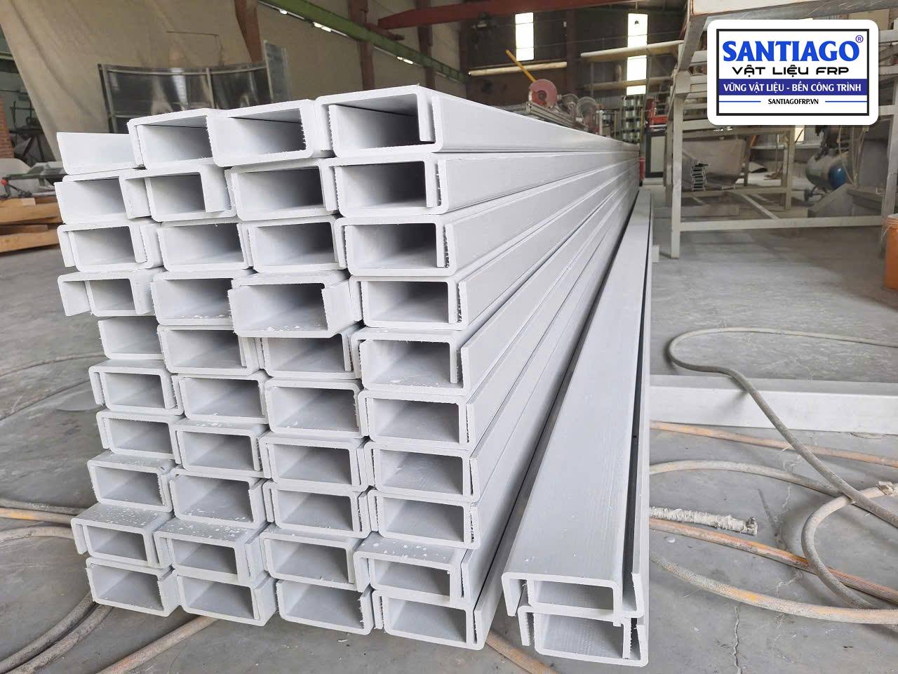 Thanh chữ C FRP xếp chồng