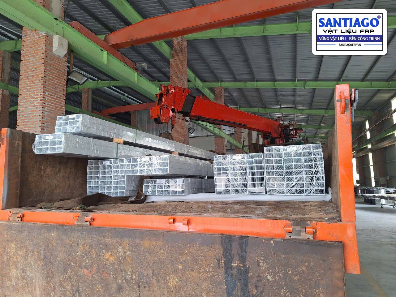 Thanh hộp FRP trên xe cẩu